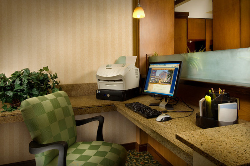 Fairfield Inn & Suites By Marriott Marshall Facilities photo